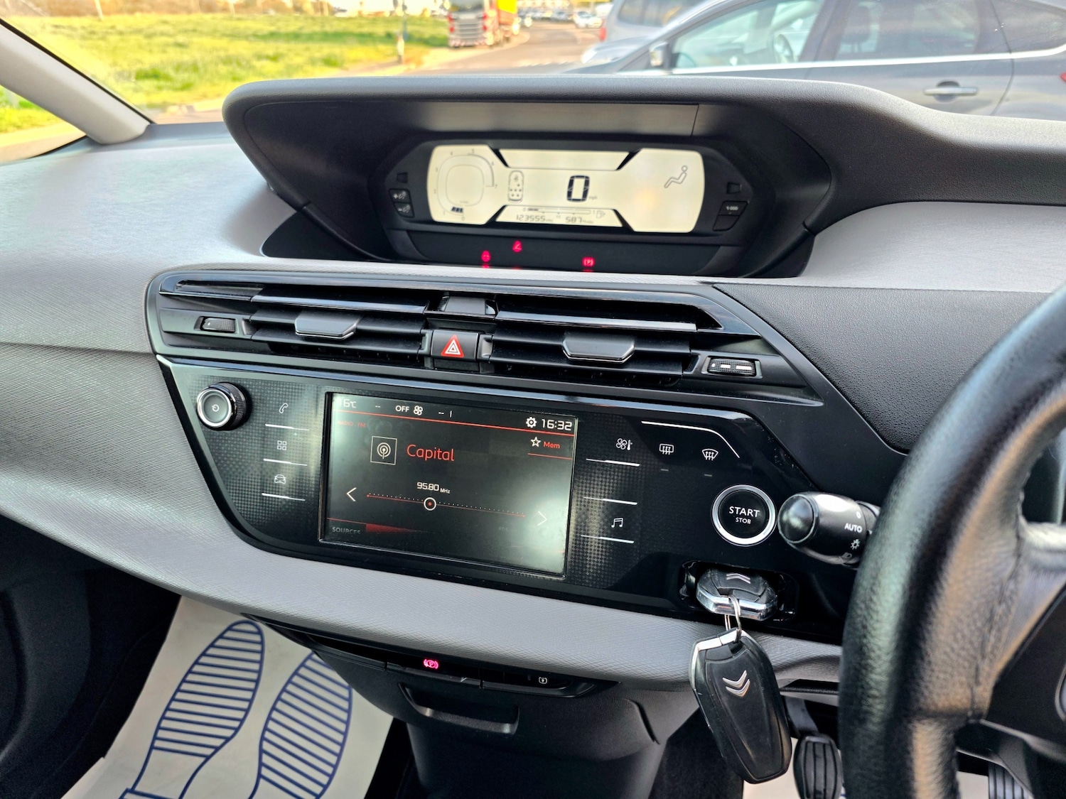 Used Citroen C4 Grand Picasso 2017 for sale - 76268838: Photo 21