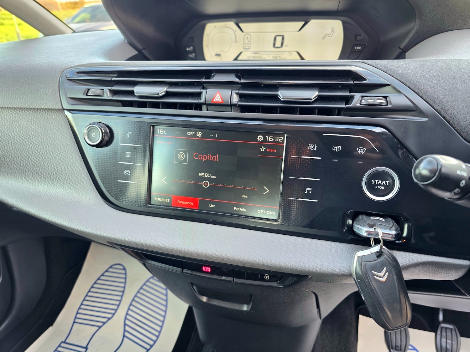 Used Citroen C4 Grand Picasso 2017 for sale - 76268838: Photo 23