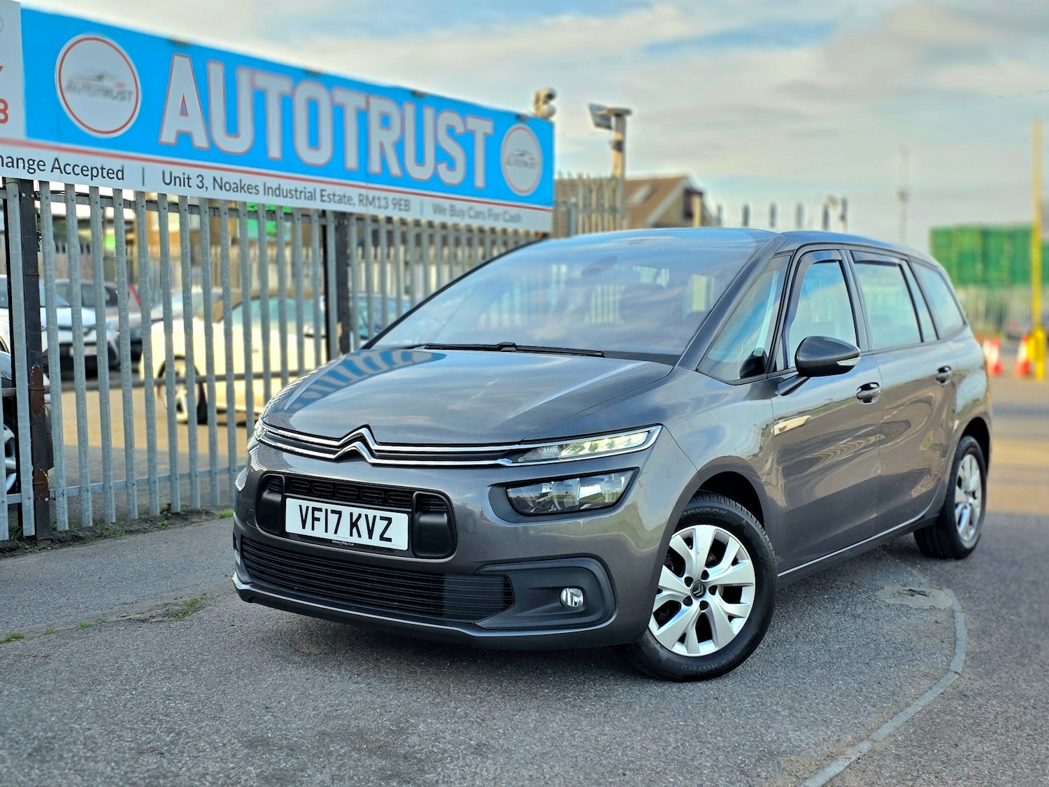 Used Citroen C4 Grand Picasso 2017 for sale - 76268838: Photo 3