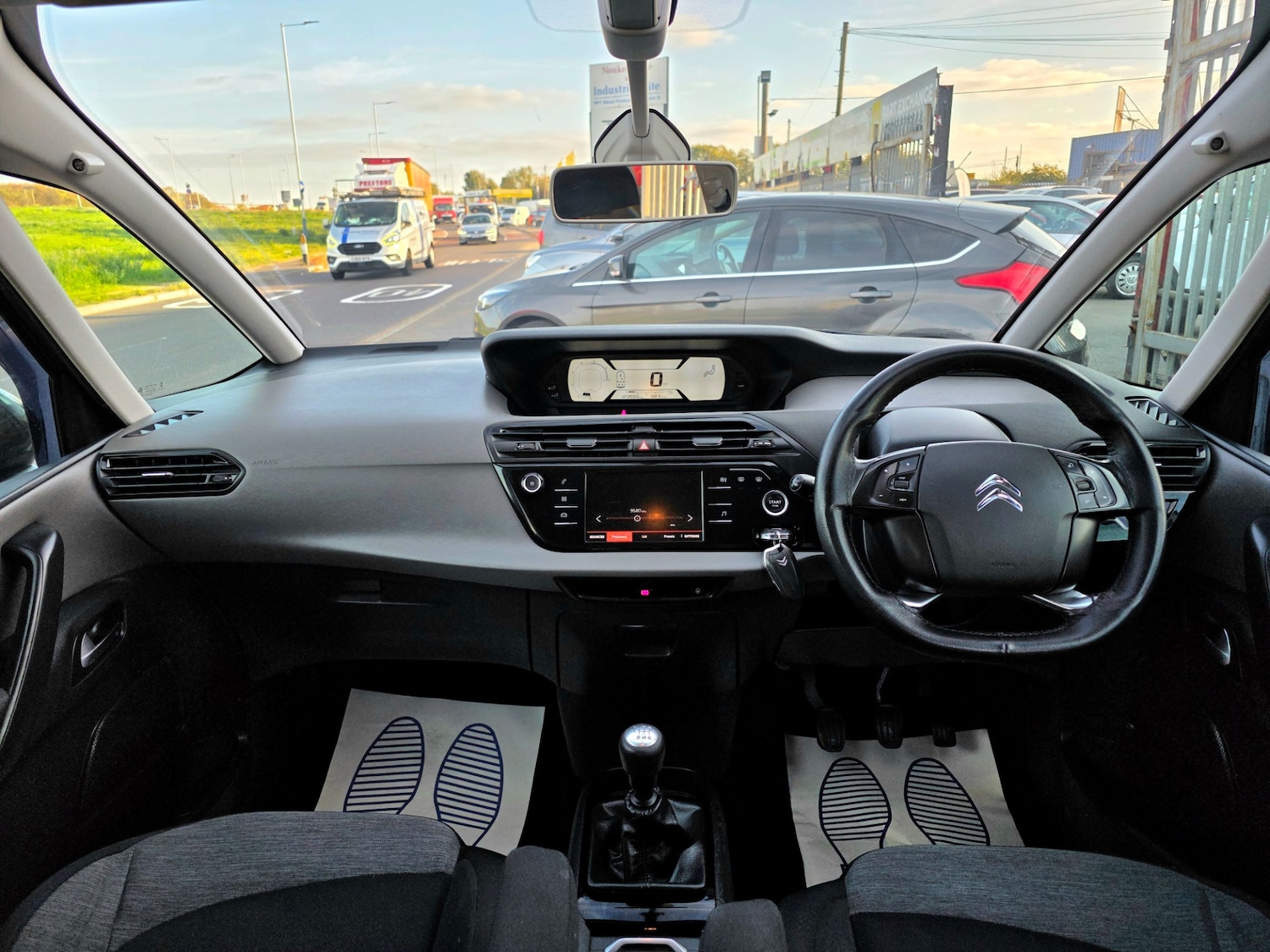 Used Citroen C4 Grand Picasso 2017 for sale - 76268838: Photo 30