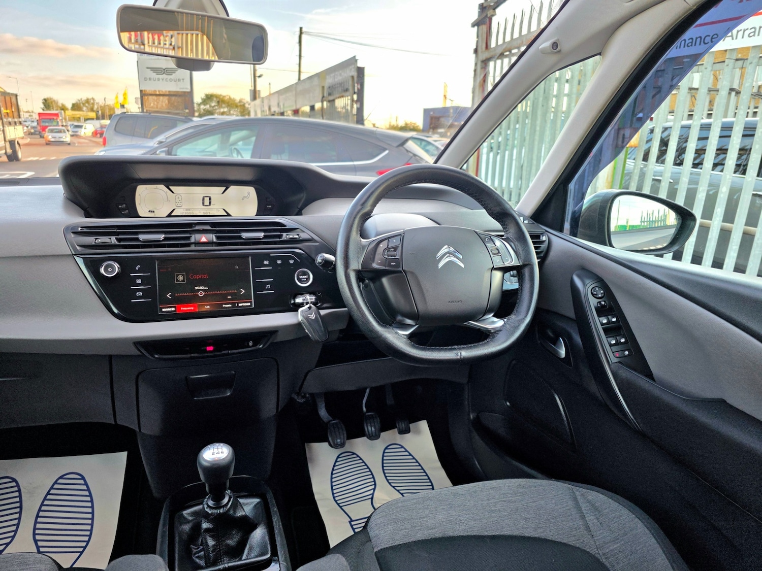 Used Citroen C4 Grand Picasso 2017 for sale - 76268838: Photo 32