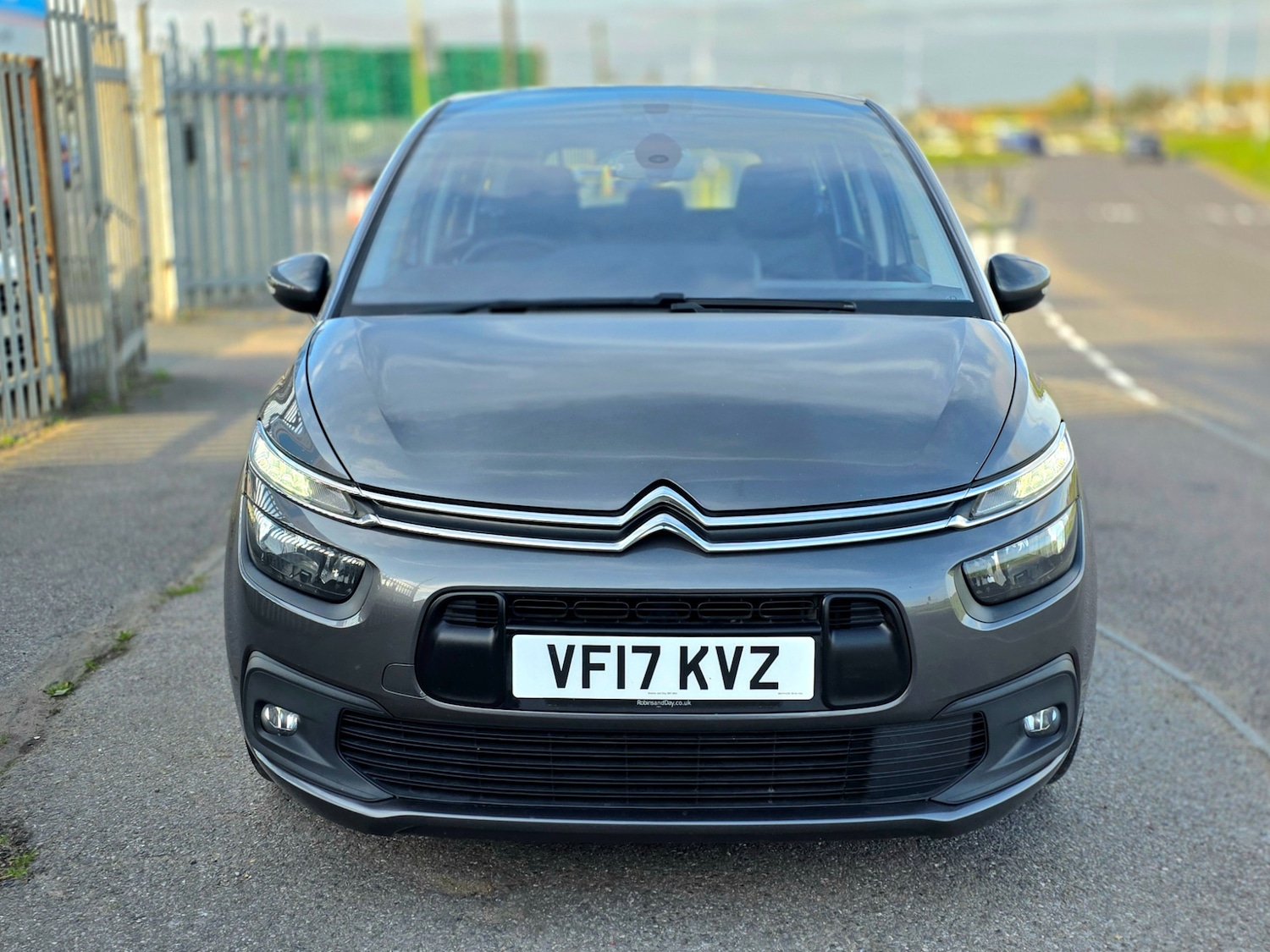 Used Citroen C4 Grand Picasso 2017 for sale - 76268838: Photo 4