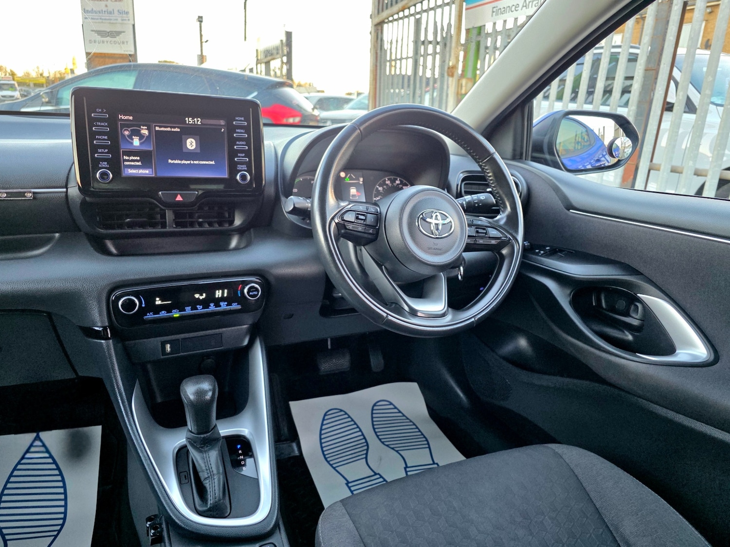 Used Toyota Yaris 2022 for sale - 76714102: Photo 33