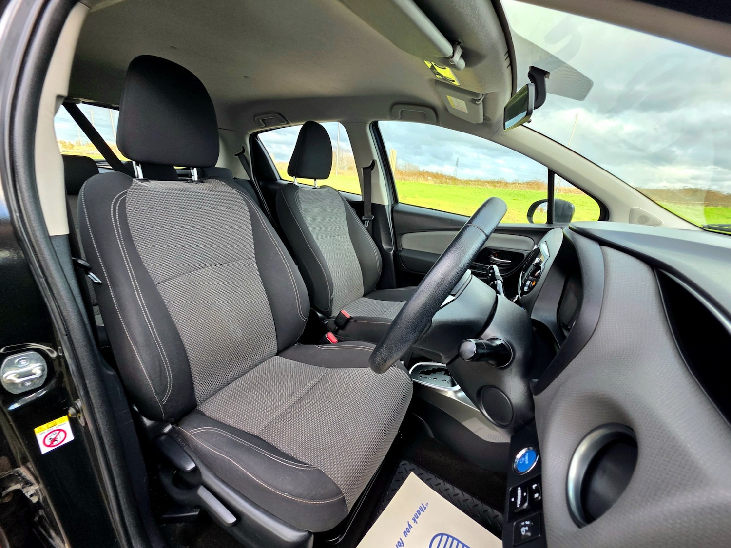 Used Toyota Yaris 2015 for sale - 77310898: Photo 16