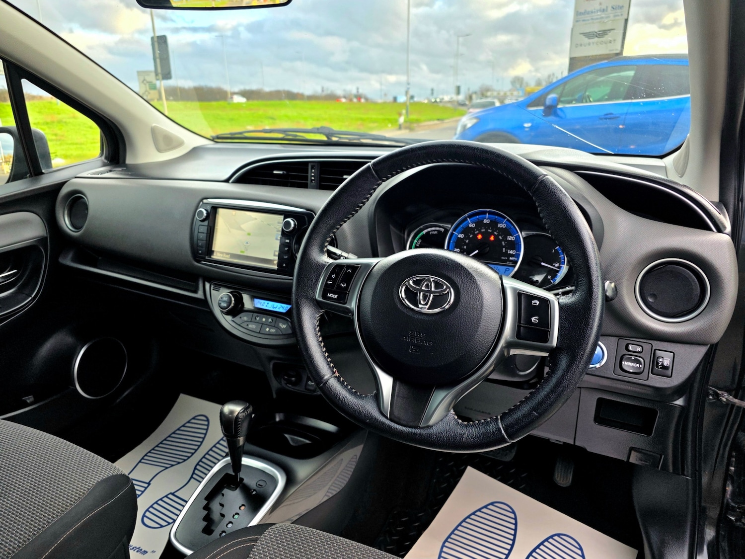 Used Toyota Yaris 2015 for sale - 77310898: Photo 17