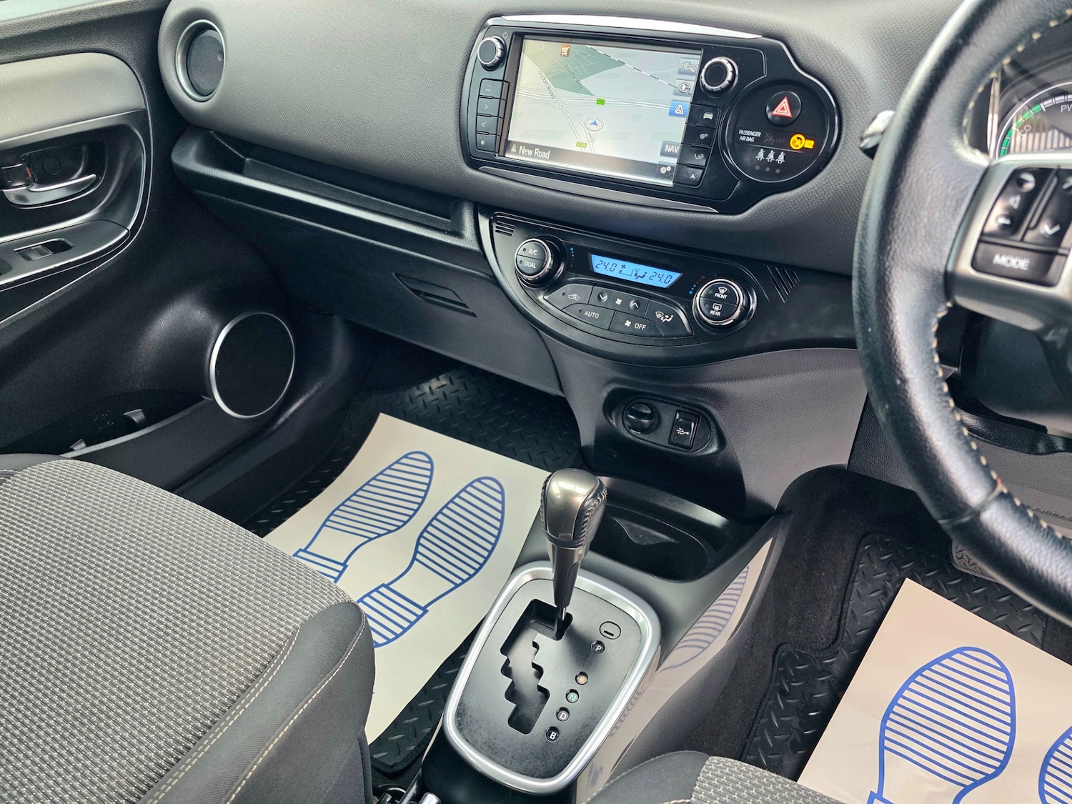 Used Toyota Yaris 2015 for sale - 77310898: Photo 21