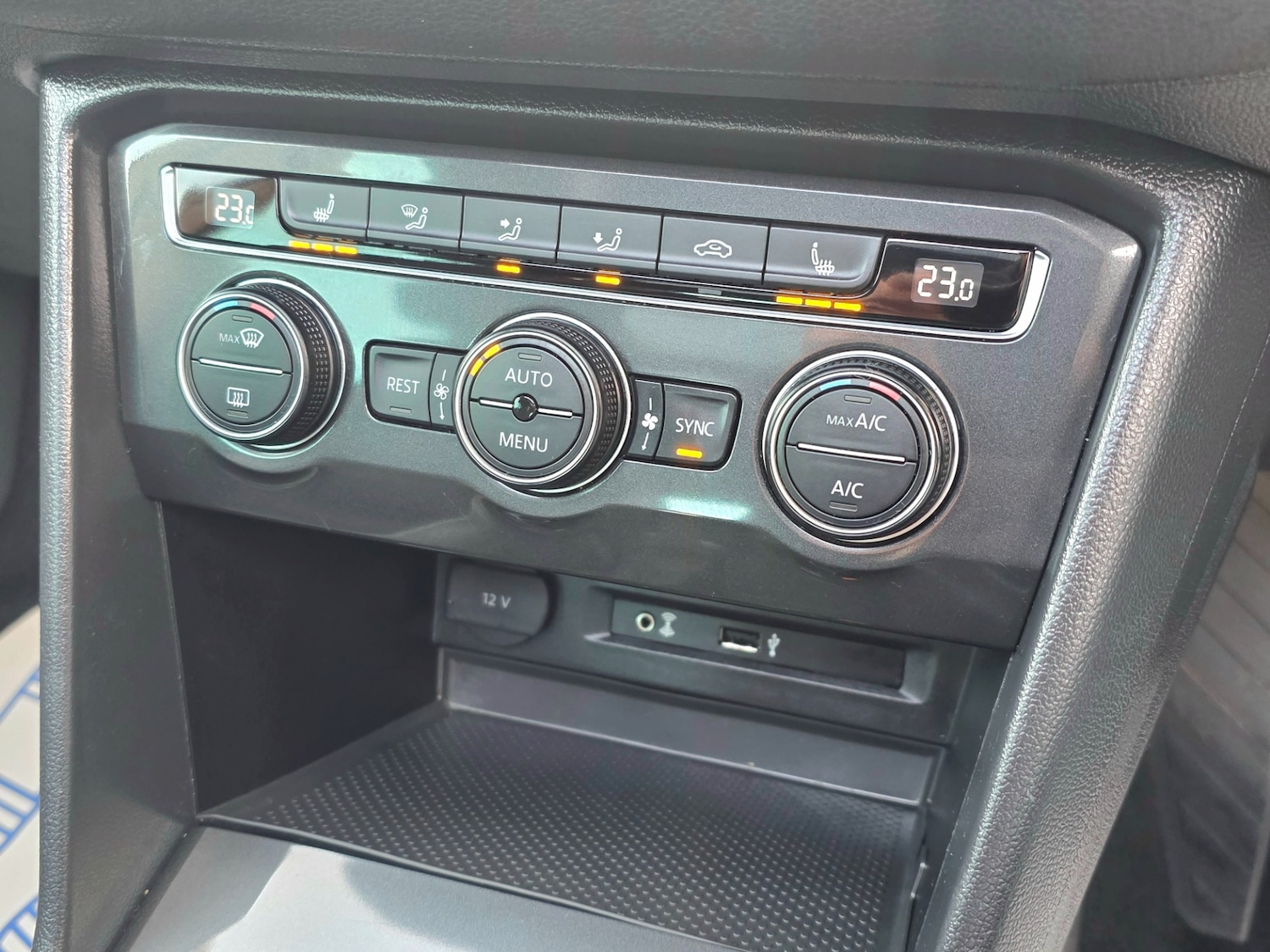 Used Volkswagen Tiguan 2017 for sale - 77229170: Photo 35