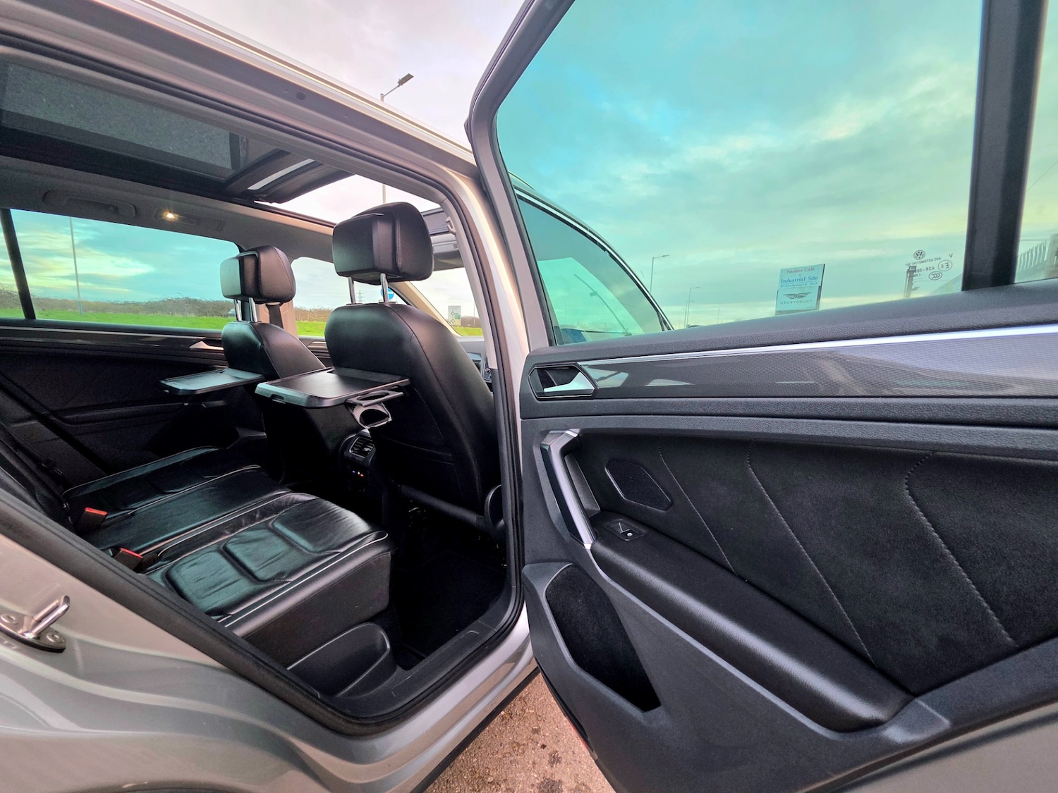 Used Volkswagen Tiguan 2017 for sale - 77229170: Photo 38