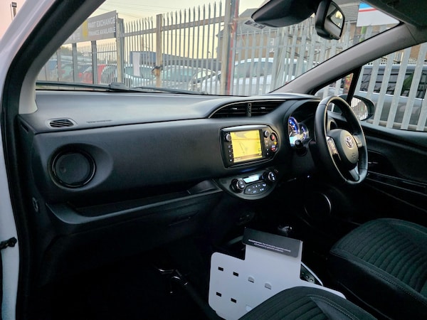 Used Toyota Yaris 2016 for sale - 76269560: Photo 30