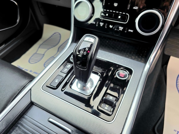 Used Jaguar XE 2019 for sale - 74418475: Photo 11