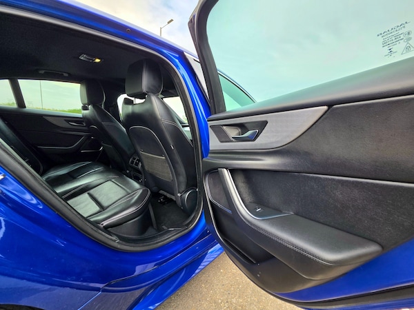Used Jaguar XE 2019 for sale - 74418475: Photo 13