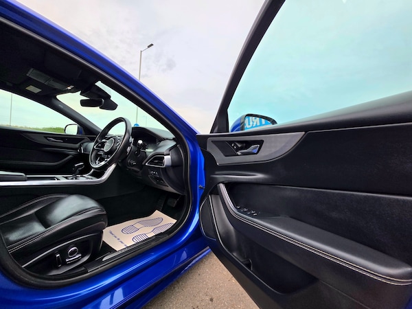Used Jaguar XE 2019 for sale - 74418475: Photo 19