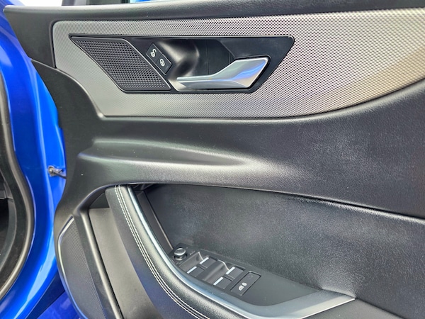 Used Jaguar XE 2019 for sale - 74418475: Photo 20