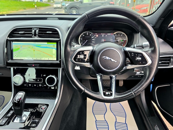 Used Jaguar XE 2019 for sale - 74418475: Photo 8