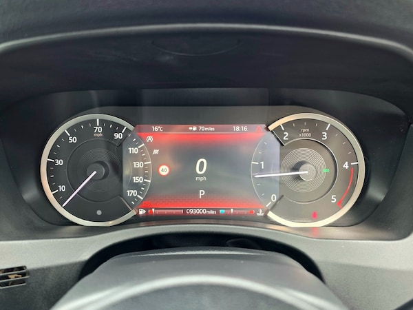 Used Jaguar XE 2019 for sale - 74418475: Photo 9