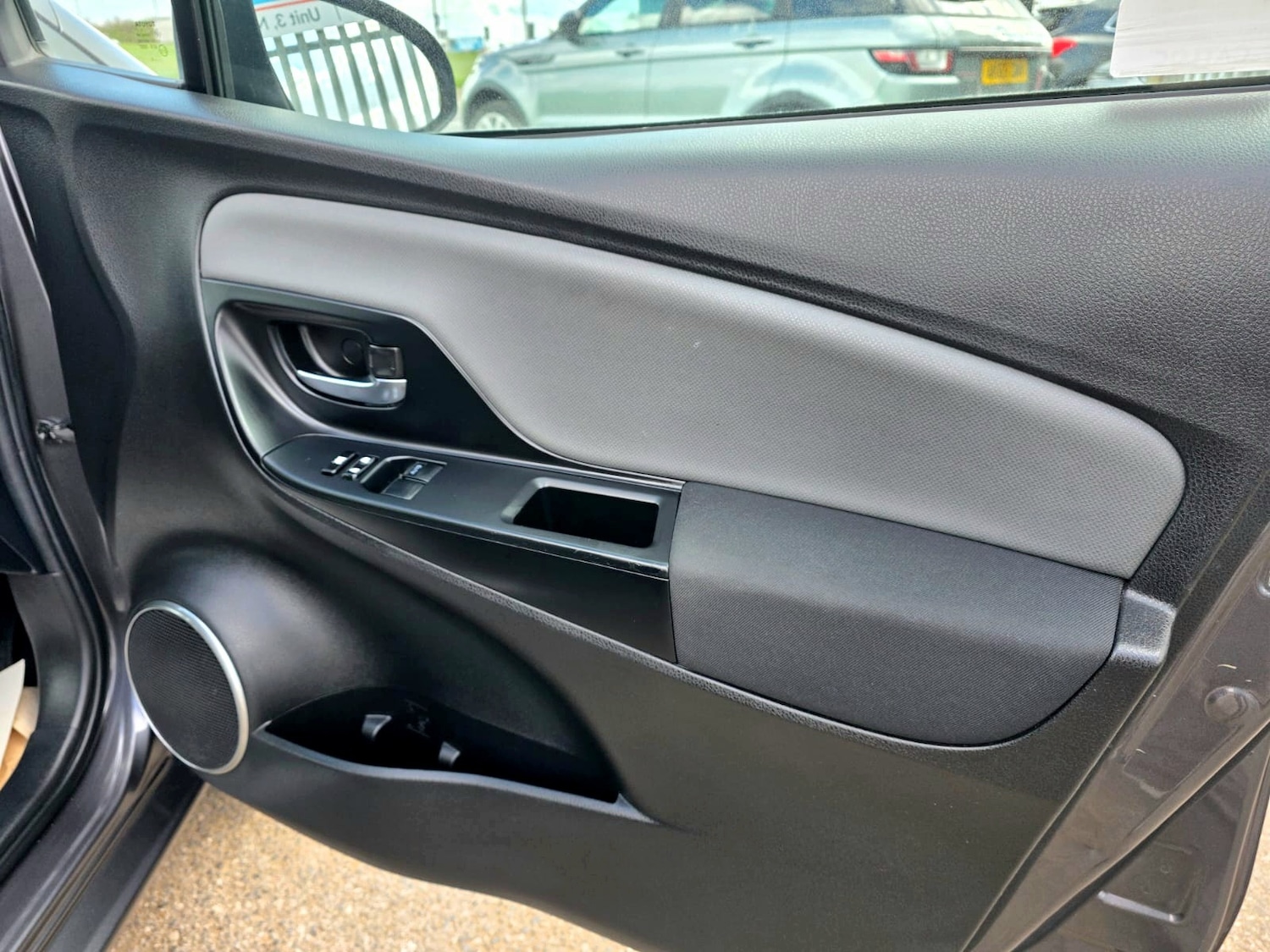 Used Toyota Yaris 2015 for sale - 78077583: Photo 11