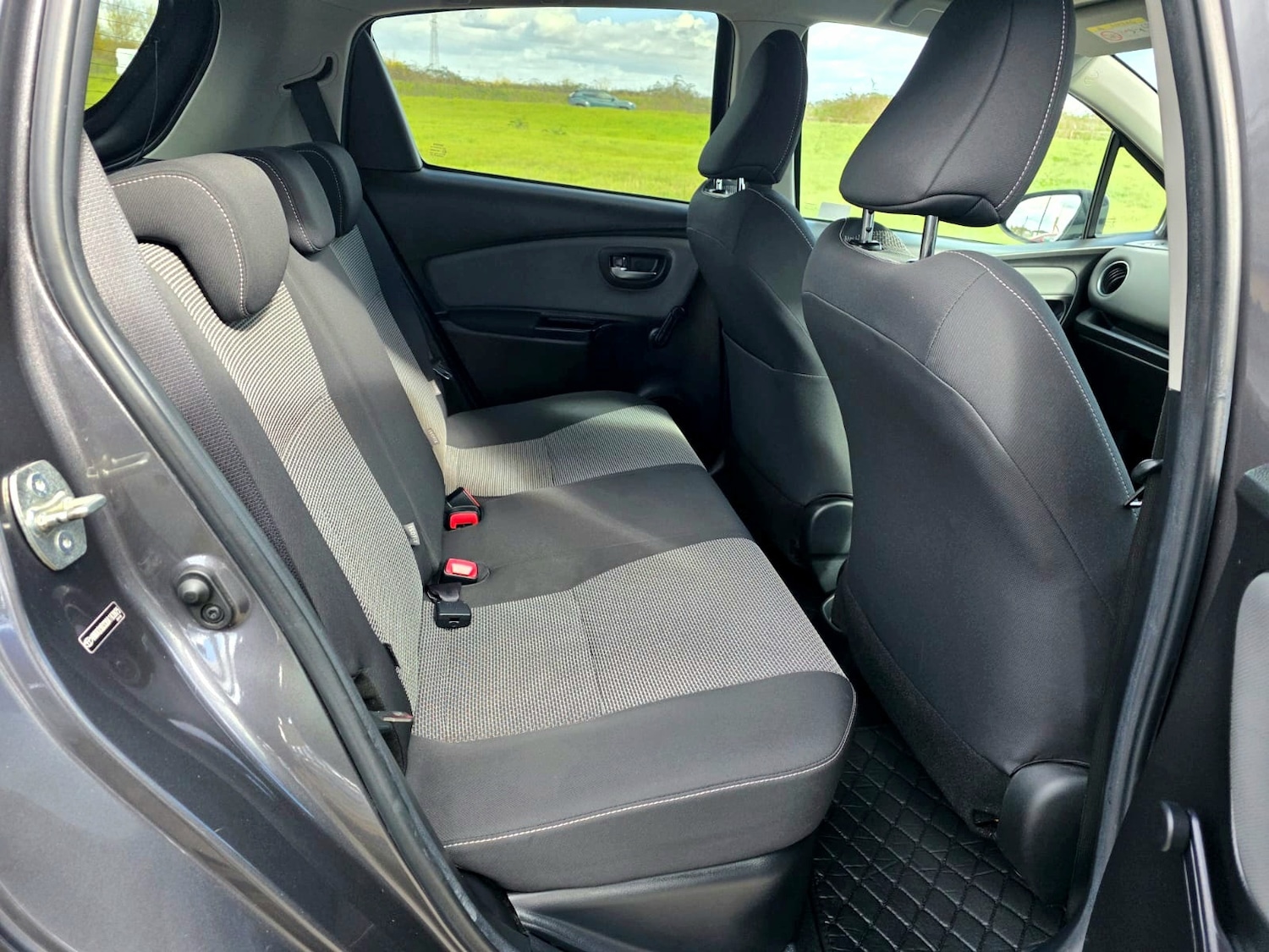 Used Toyota Yaris 2015 for sale - 78077583: Photo 21