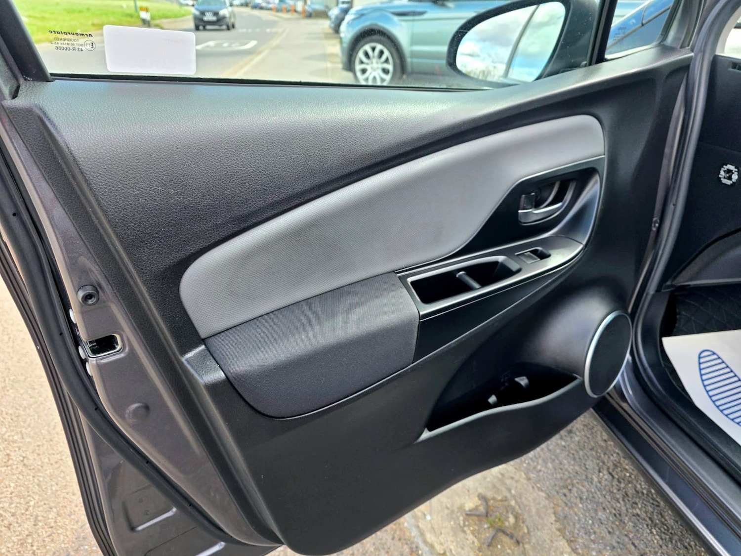 Used Toyota Yaris 2015 for sale - 78077583: Photo 23