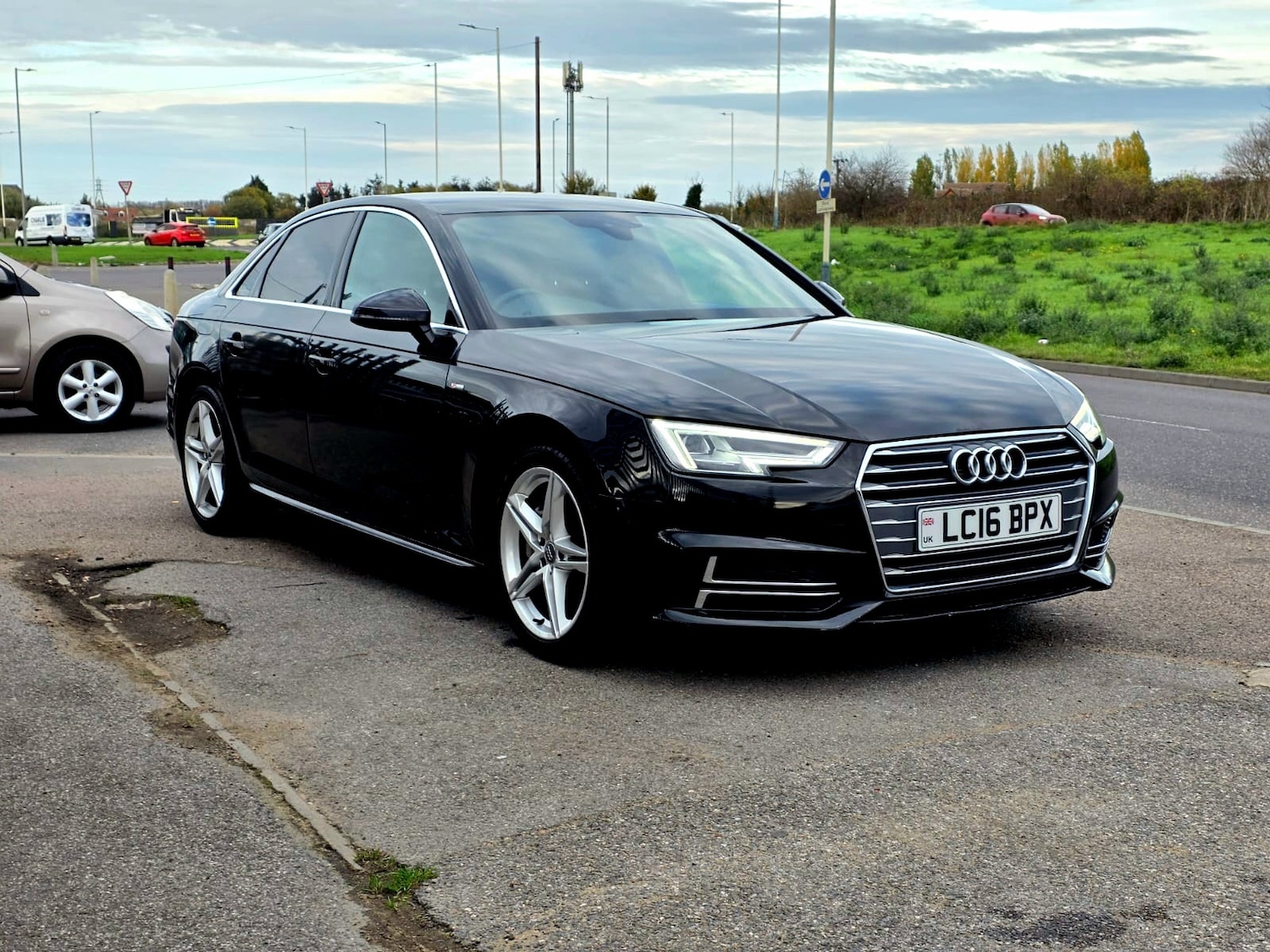 Used Audi A4 2016 for sale - 76497160: Photo 4