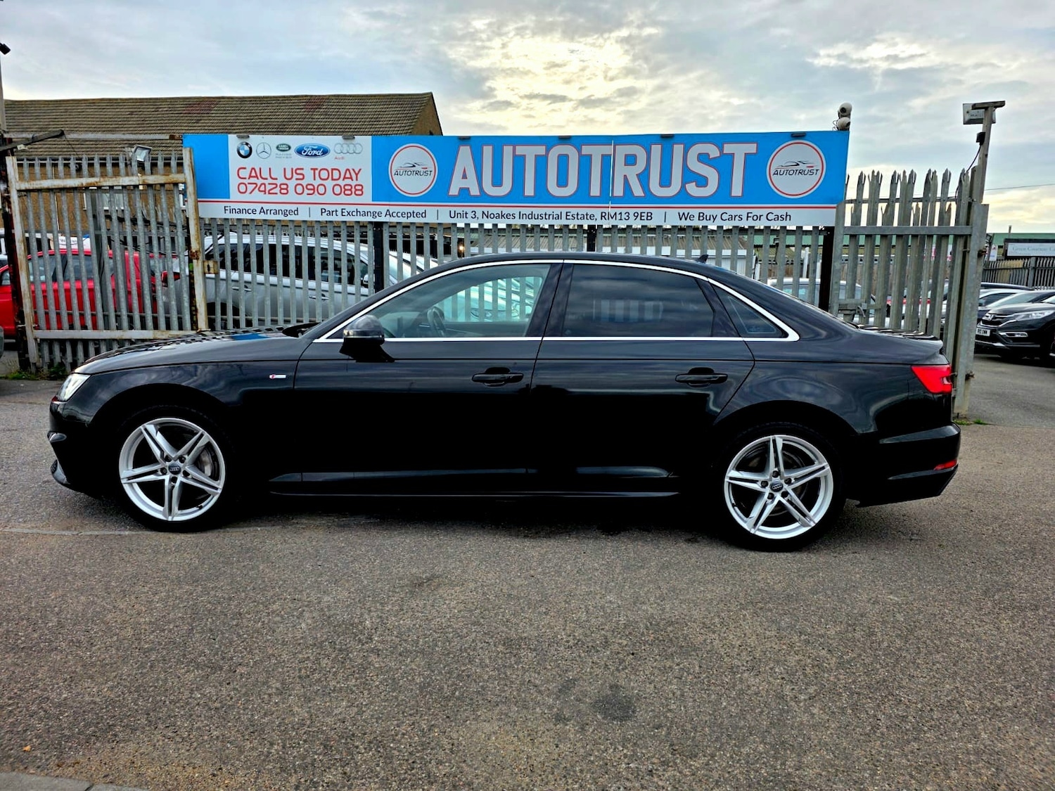 Used Audi A4 2016 for sale - 76497160: Photo 9