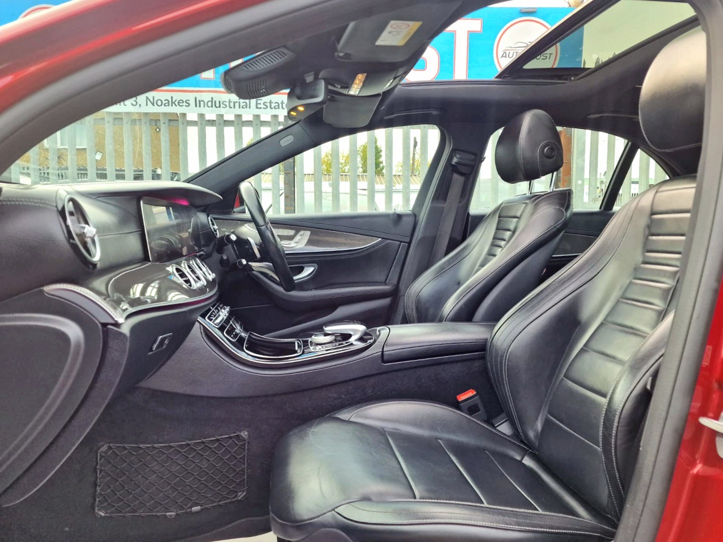 Used Mercedes-Benz E Class 2016 for sale - 76358257: Photo 37