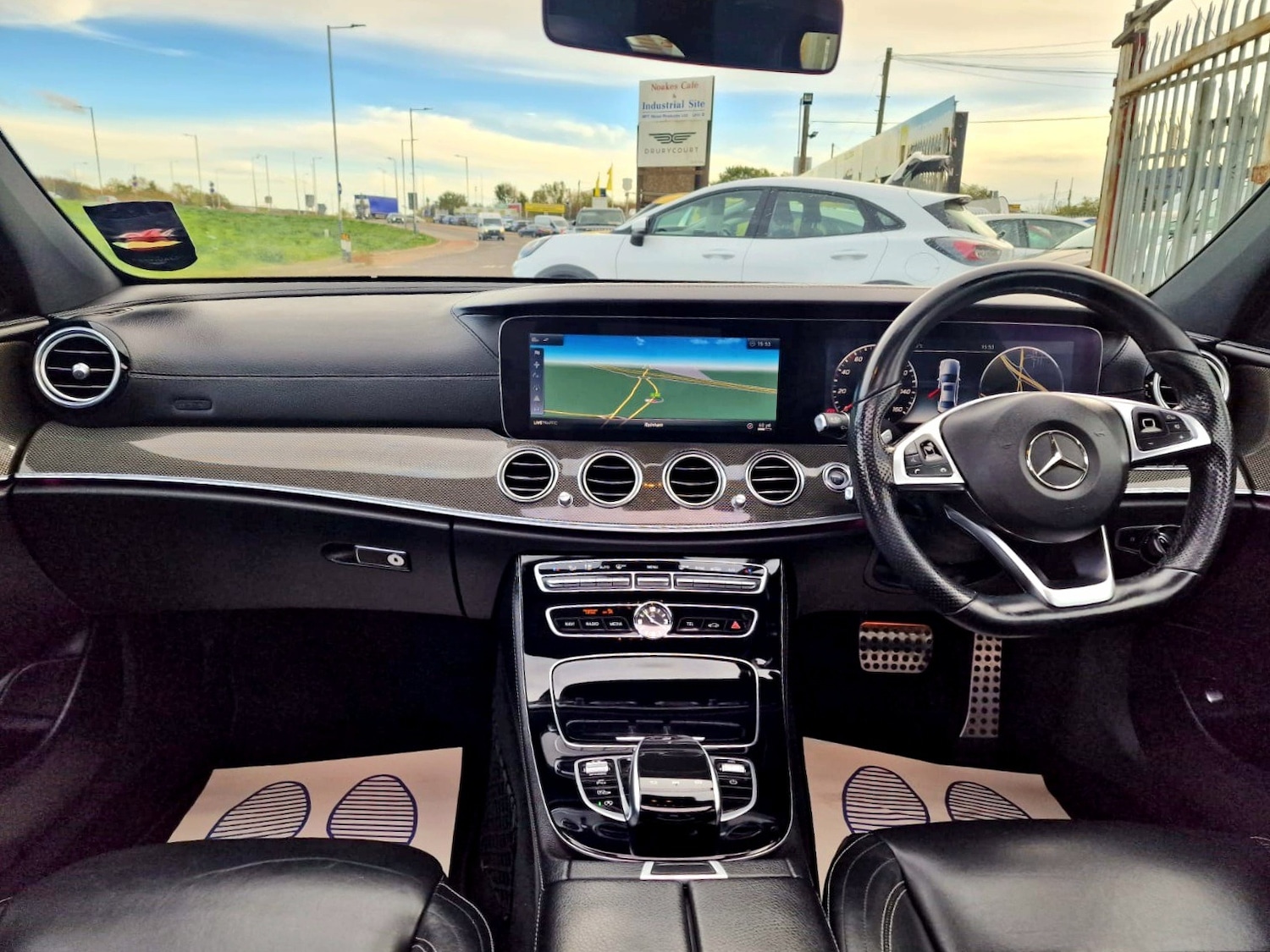 Used Mercedes-Benz E Class 2016 for sale - 76358257: Photo 42