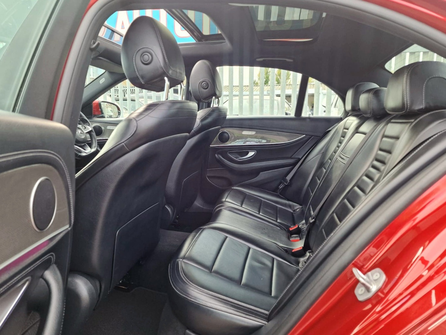 Used Mercedes-Benz E Class 2016 for sale - 76358257: Photo 44