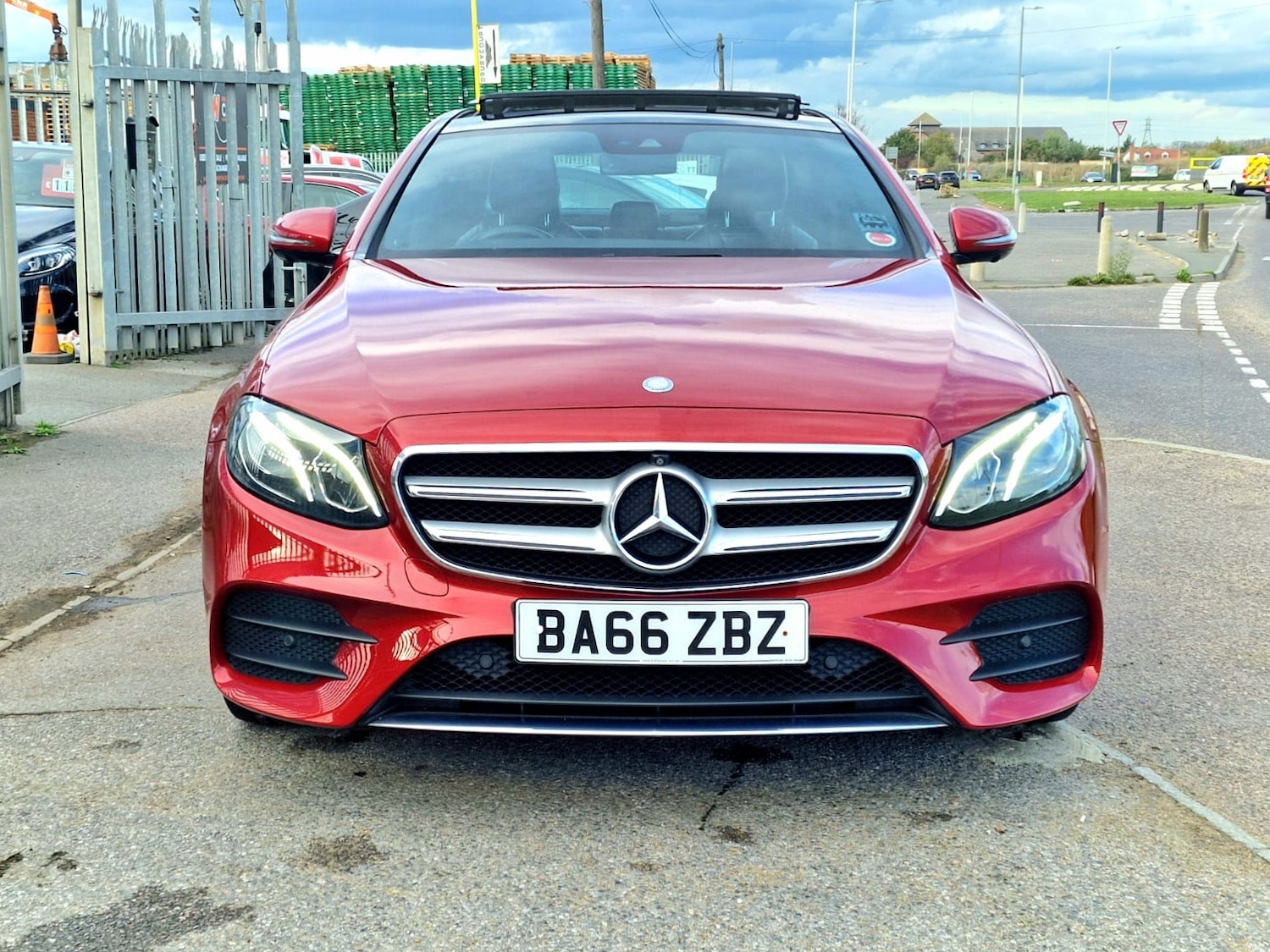Used Mercedes-Benz E Class 2016 for sale - 76358257: Photo 5