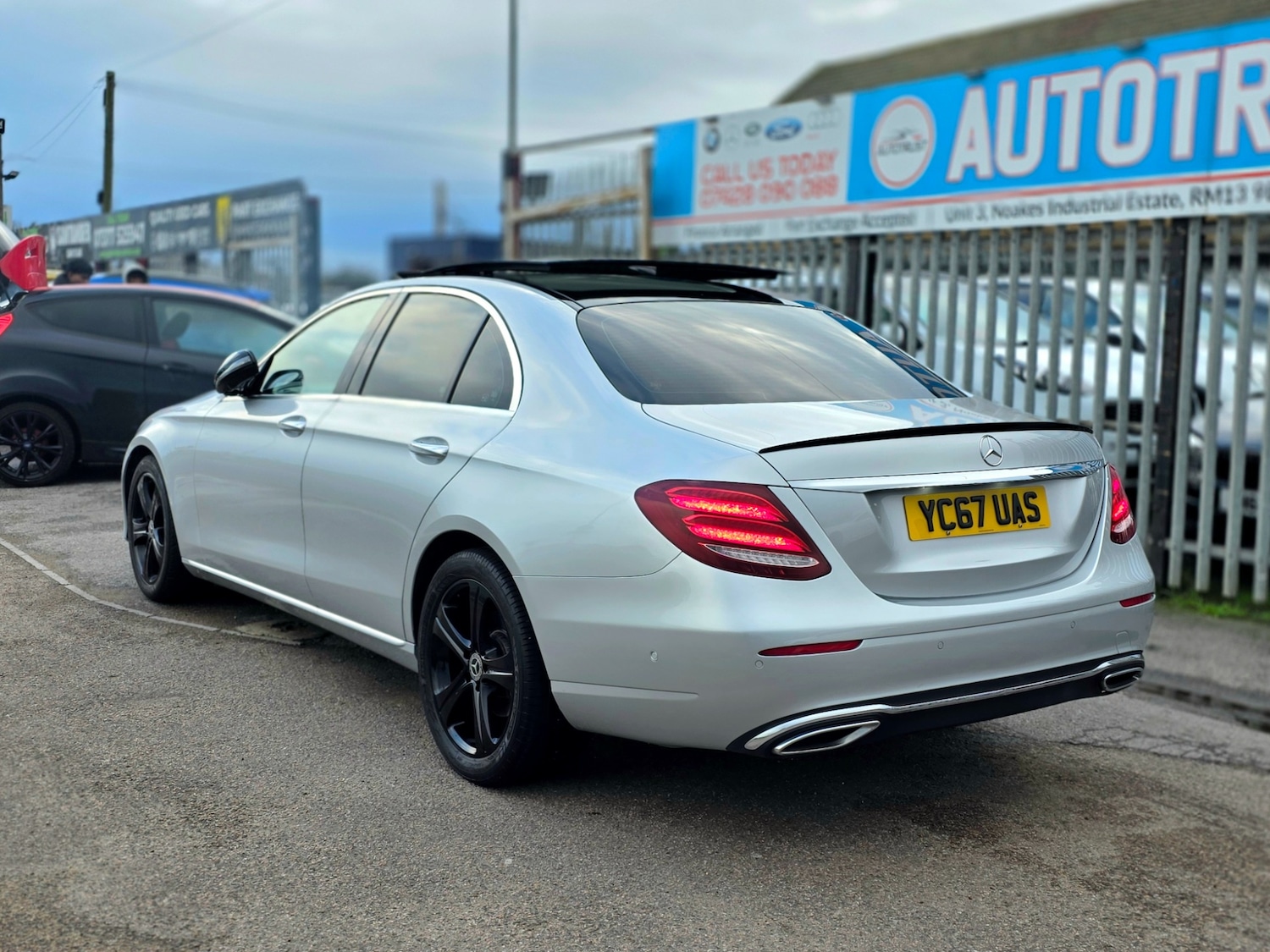 Used Mercedes-Benz E Class 2017 for sale - 76885203: Photo 13