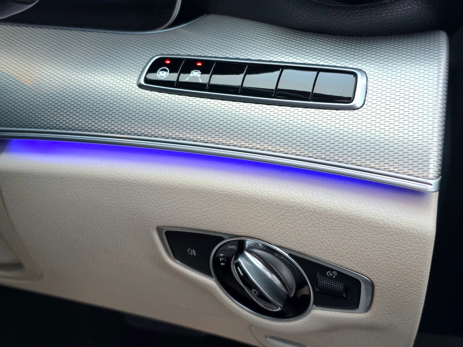 Used Mercedes-Benz E Class 2017 for sale - 76885203: Photo 23