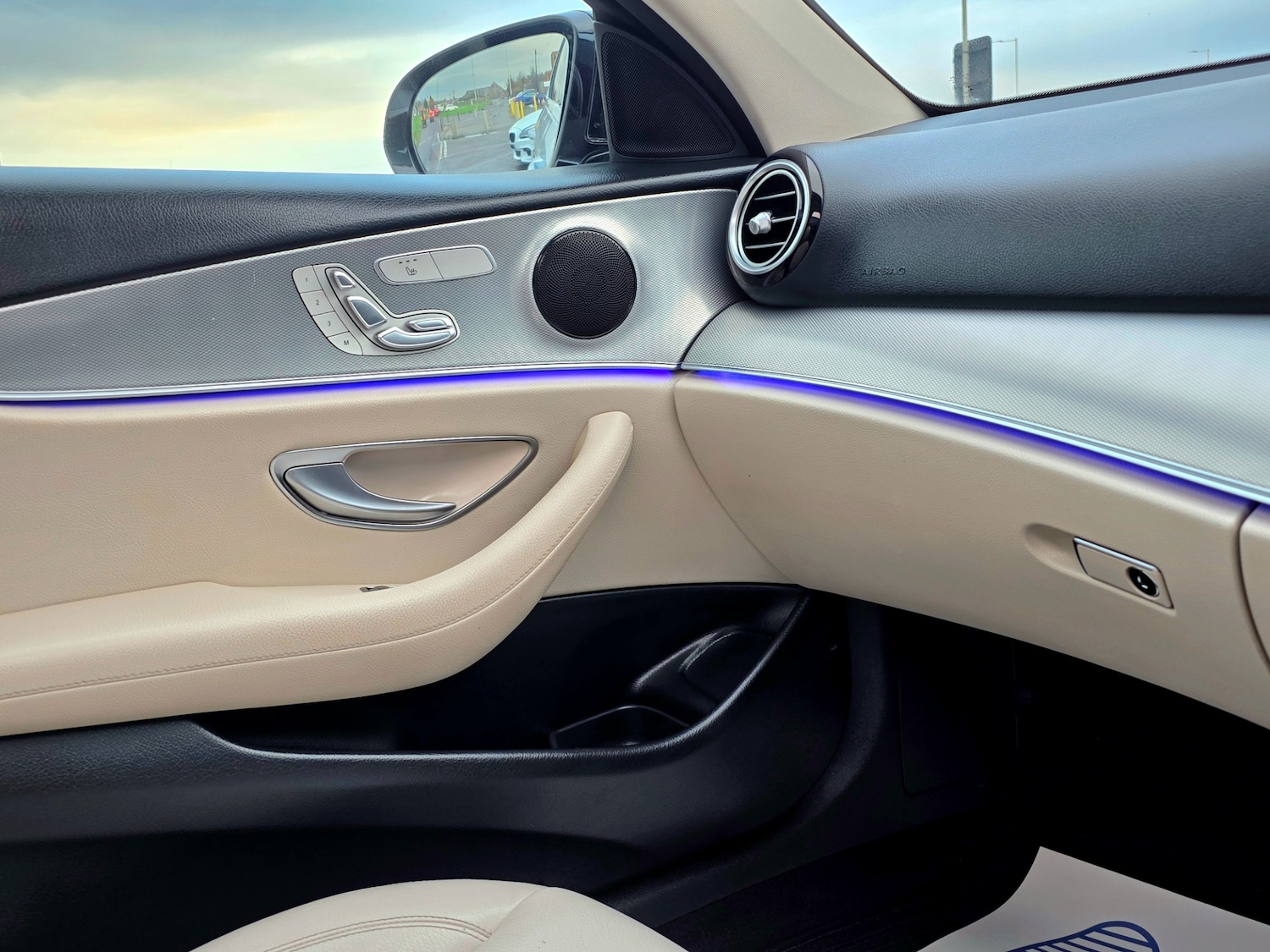 Used Mercedes-Benz E Class 2017 for sale - 76885203: Photo 30