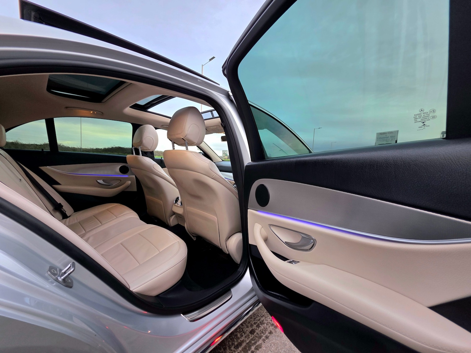 Used Mercedes-Benz E Class 2017 for sale - 76885203: Photo 31