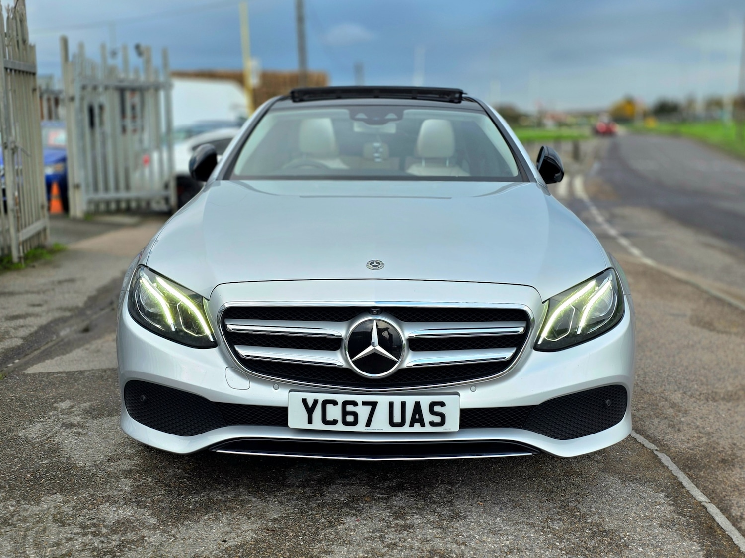 Used Mercedes-Benz E Class 2017 for sale - 76885203: Photo 5