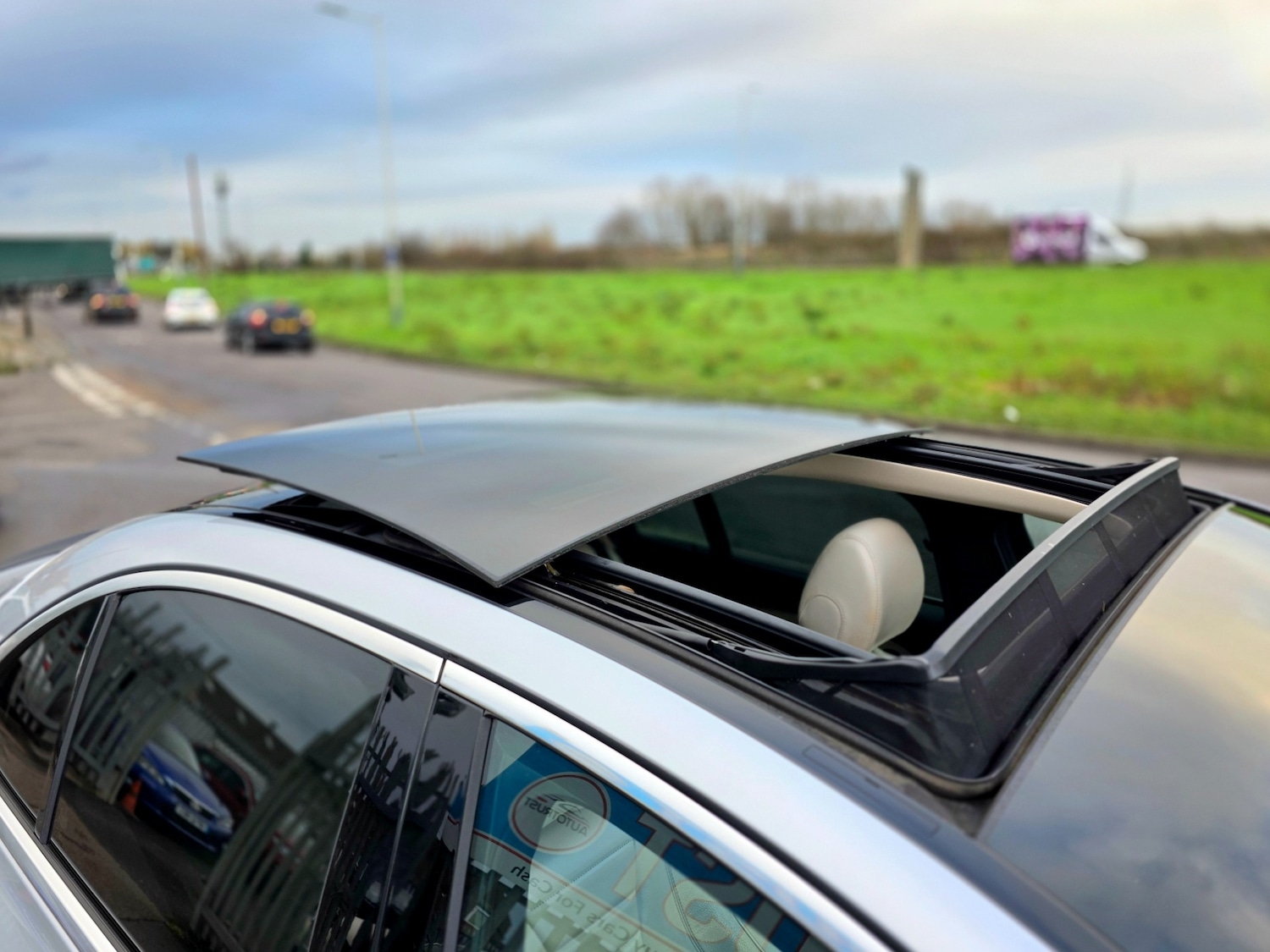 Used Mercedes-Benz E Class 2017 for sale - 76885203: Photo 6