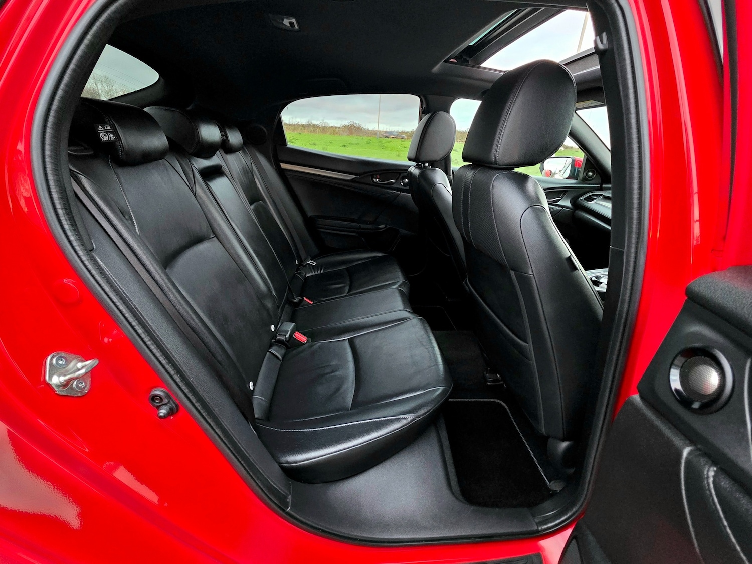 Used Honda Civic 2017 for sale - 76713450: Photo 31