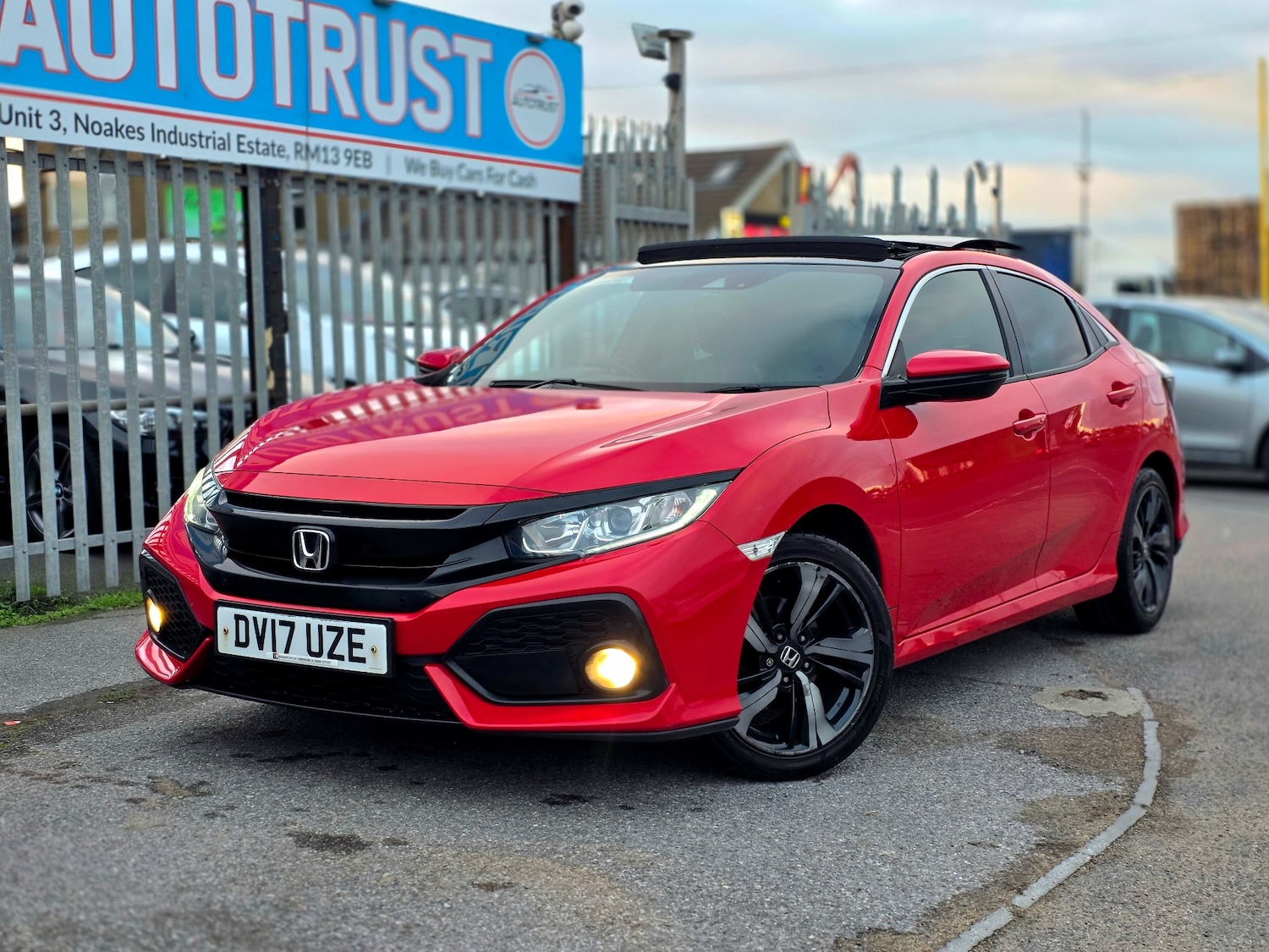 Used Honda Civic 2017 for sale - 76713450: Photo 4