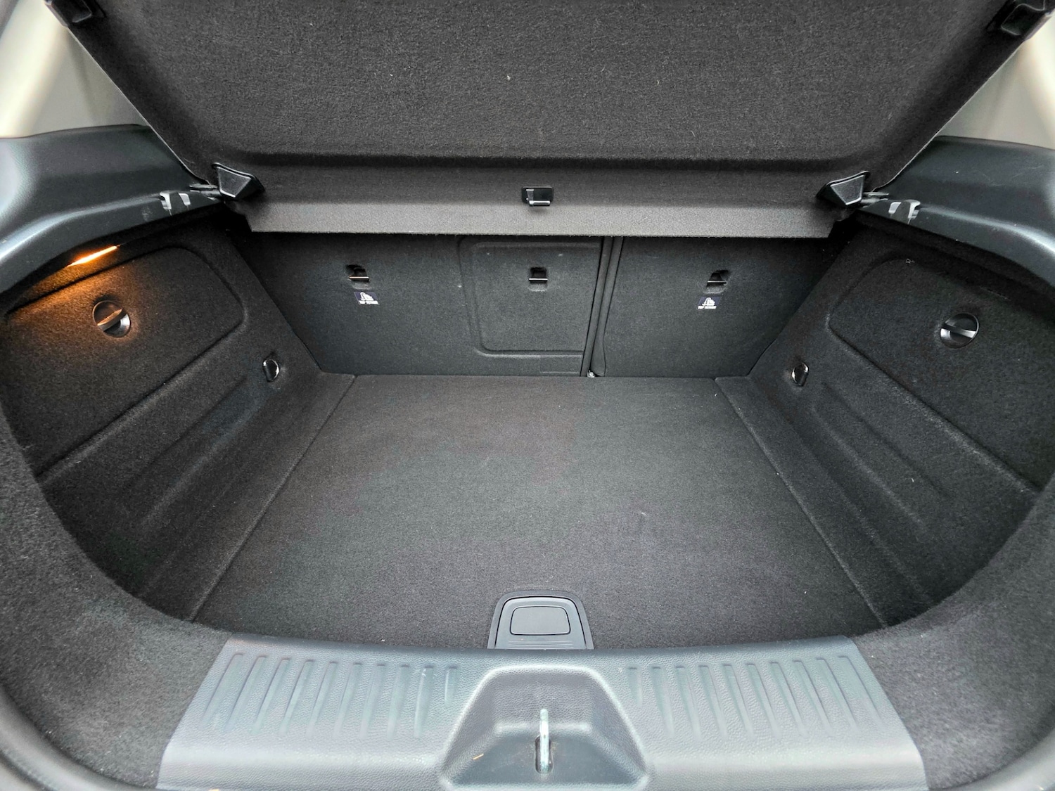 Used Mercedes-Benz A-Class 2017 for sale - 78064584: Photo 38