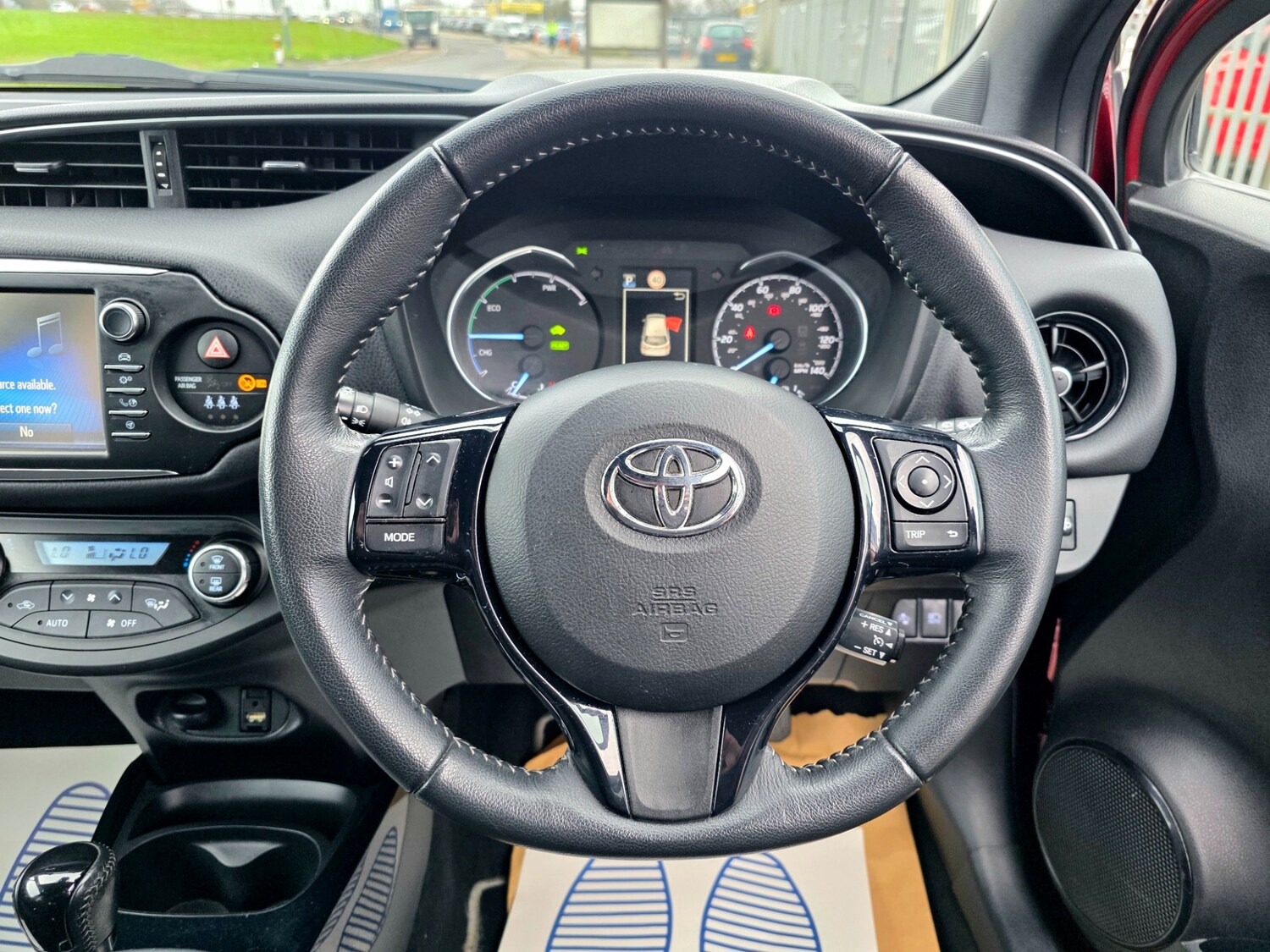 Used Toyota Yaris 2017 for sale - 77529261: Photo 25