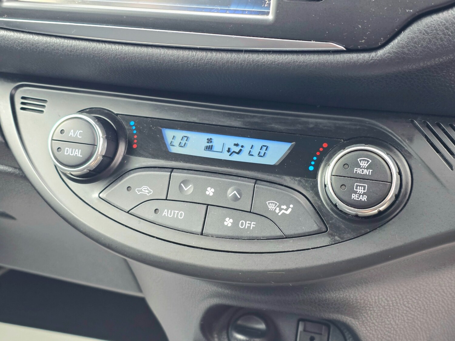 Used Toyota Yaris 2017 for sale - 77529261: Photo 30