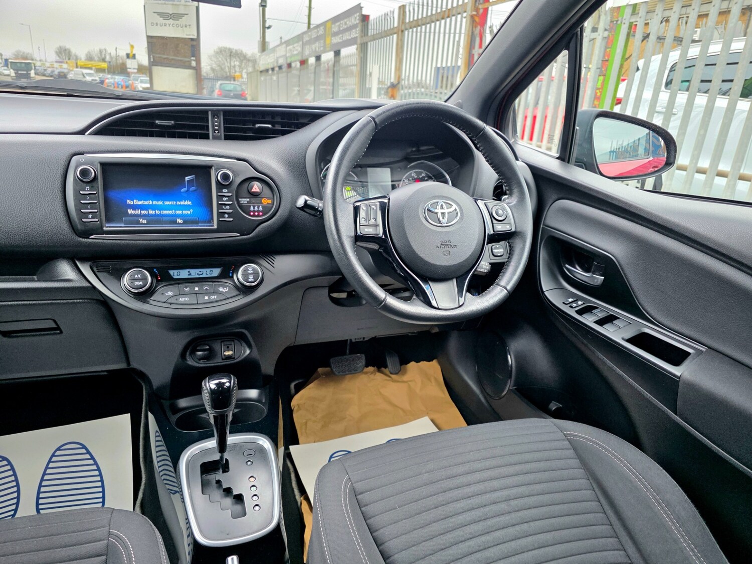 Used Toyota Yaris 2017 for sale - 77529261: Photo 36