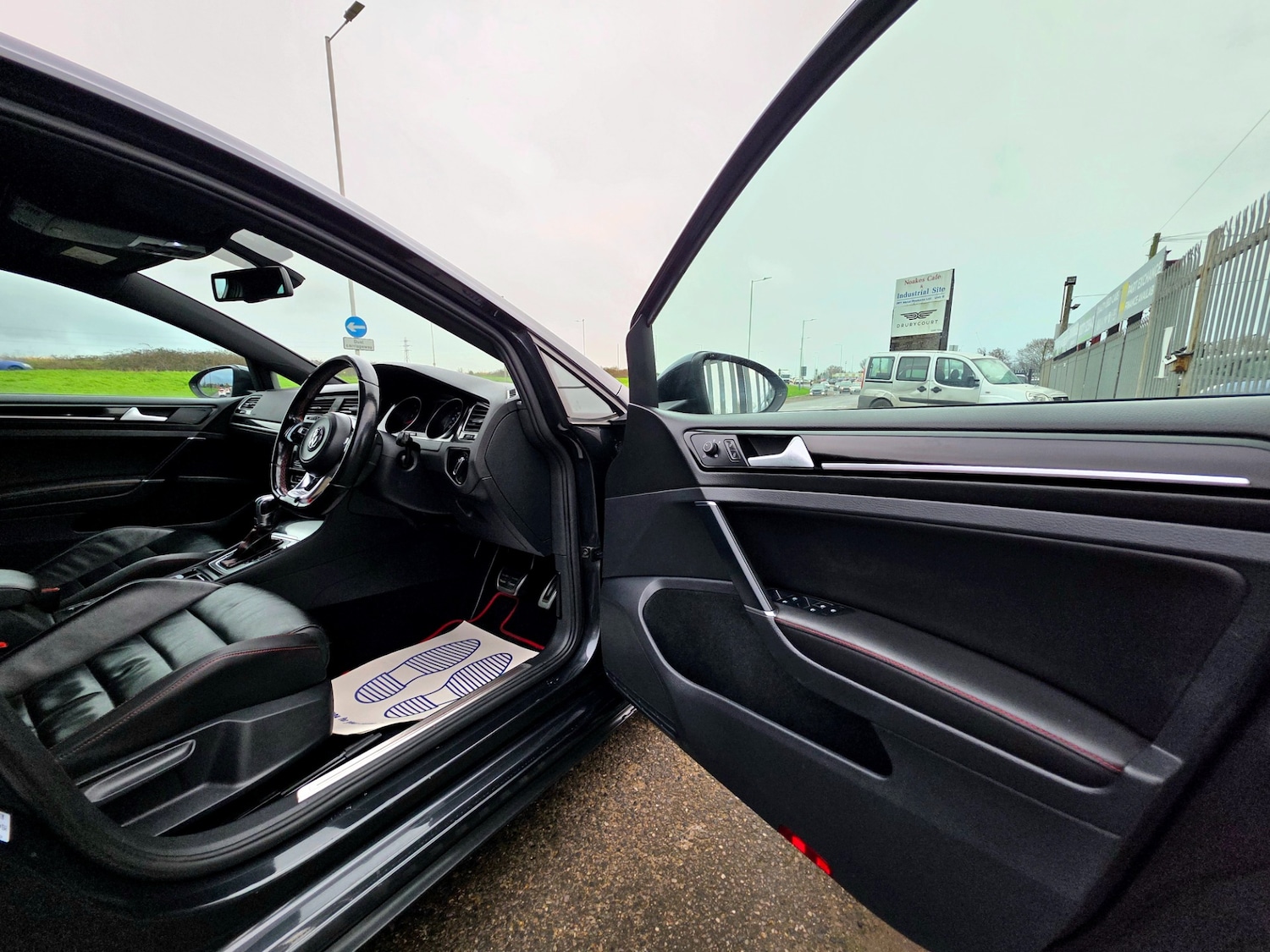 Used Volkswagen Golf 2016 for sale - 77704209: Photo 20