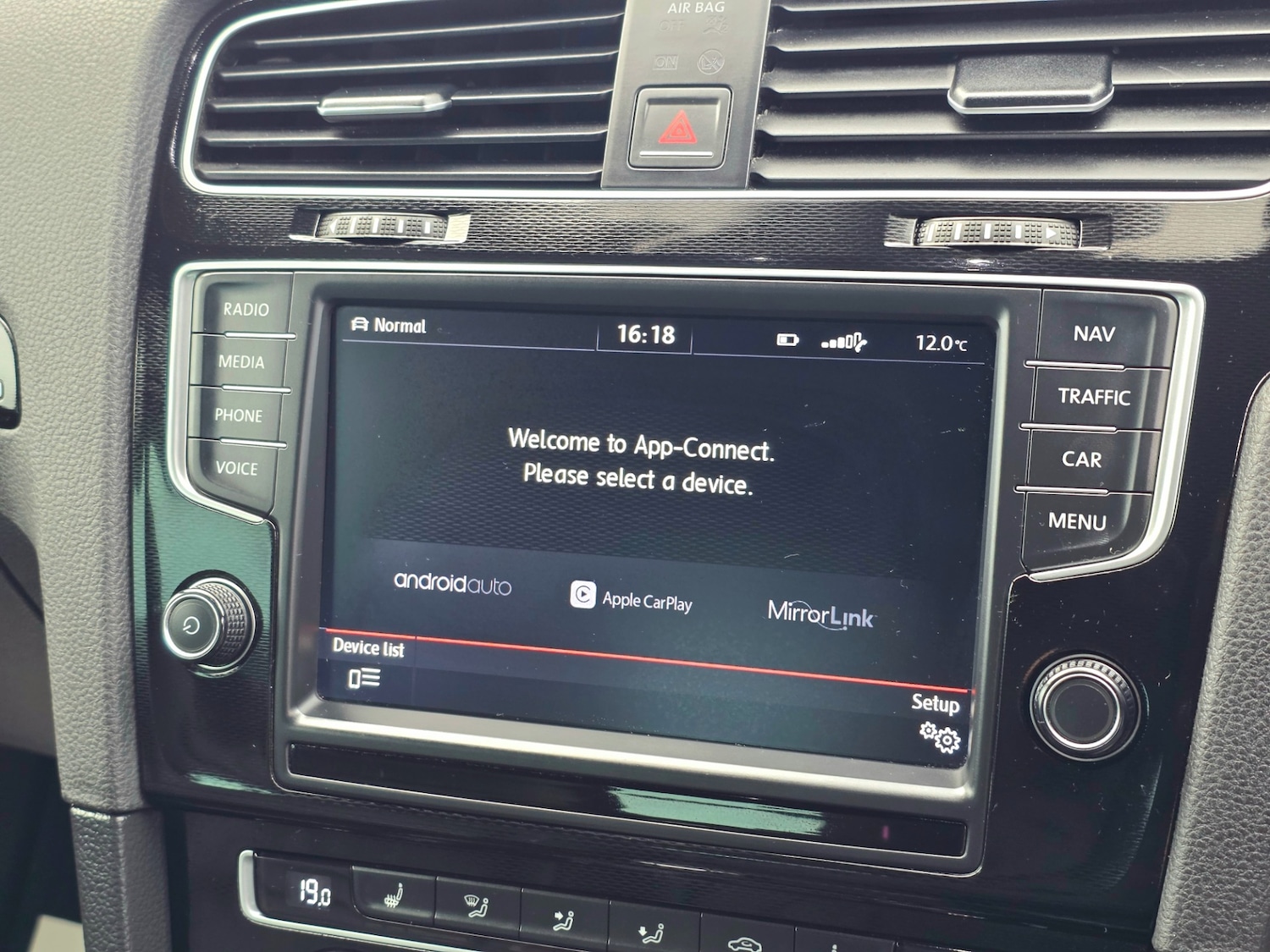 Used Volkswagen Golf 2016 for sale - 77704209: Photo 32