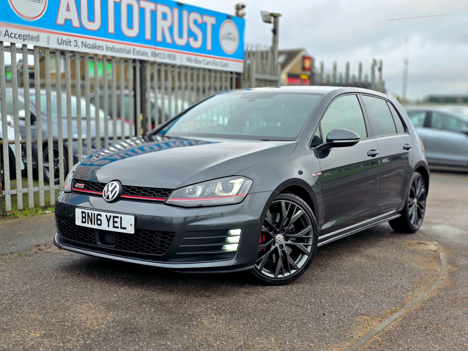 Used Volkswagen Golf 2016 for sale - 77704209: Photo 4