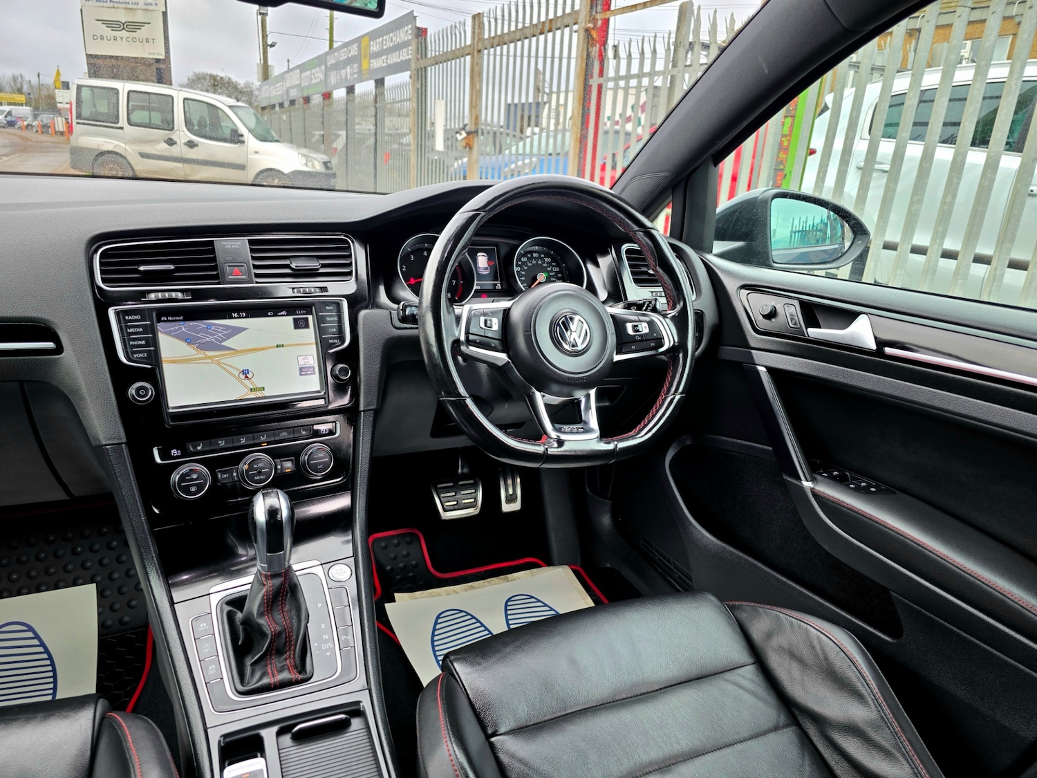 Used Volkswagen Golf 2016 for sale - 77704209: Photo 43