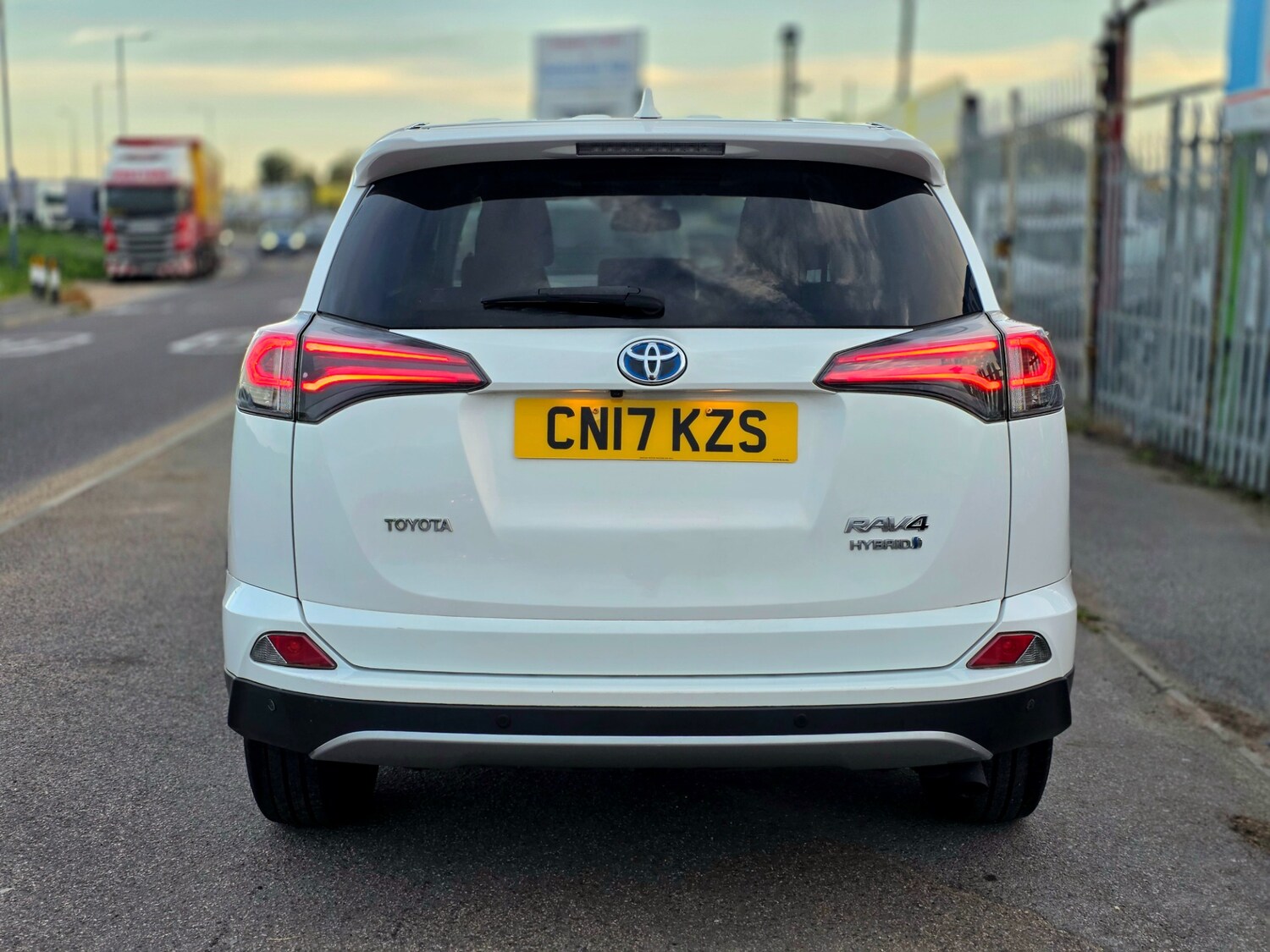Used Toyota RAV4 2017 for sale - 76232629: Photo 13