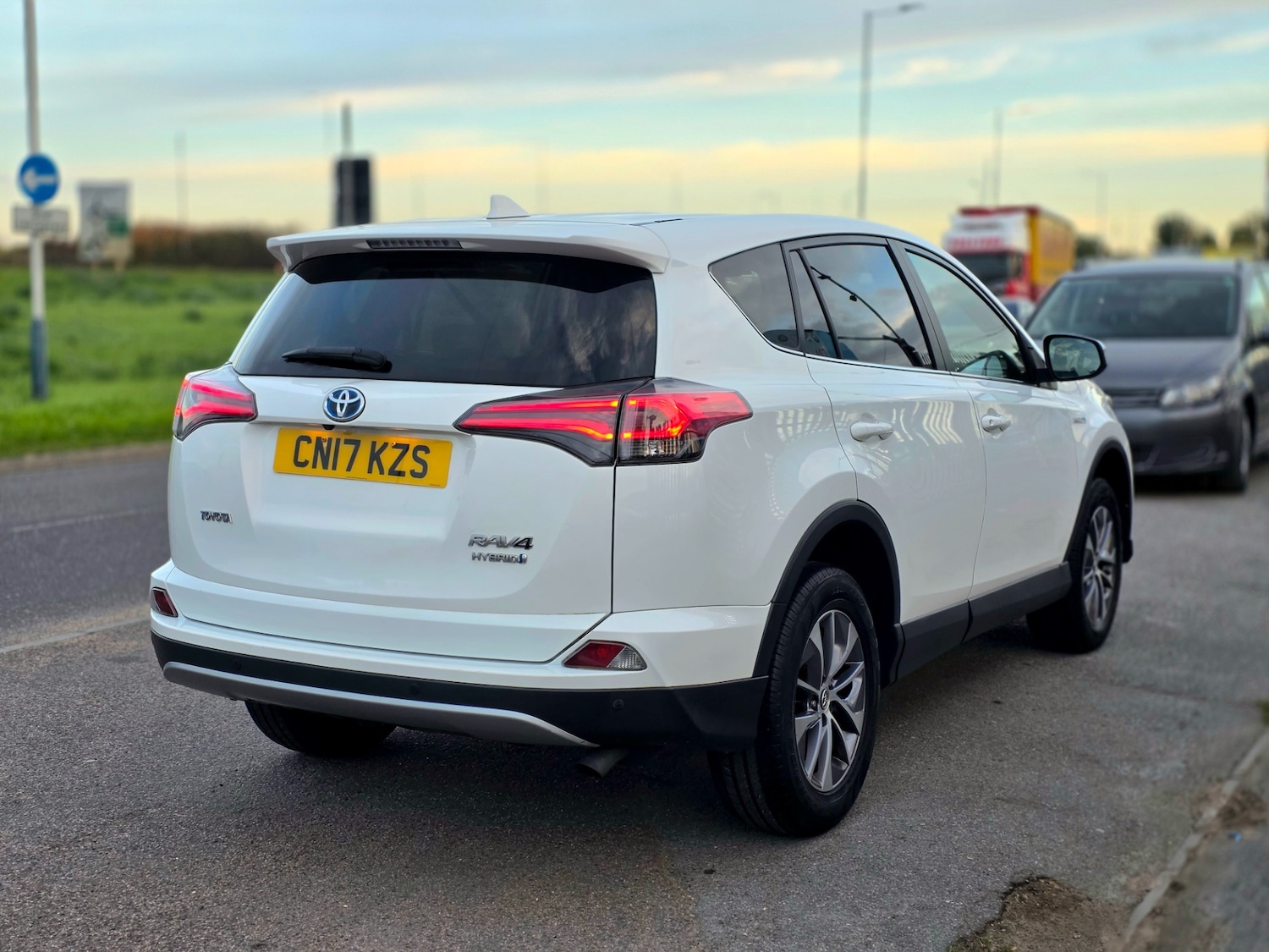 Used Toyota RAV4 2017 for sale - 76232629: Photo 14