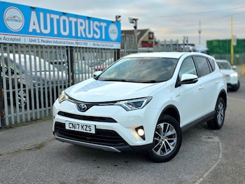 2017 (17) - 2.5 VVT-i Hybrid Business Ed Plus TSS 5dr CVT 2WD