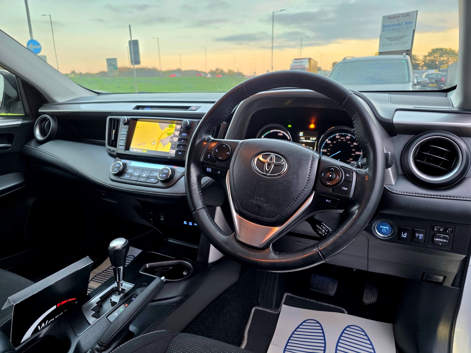 Used Toyota RAV4 2017 for sale - 76232629: Photo 20
