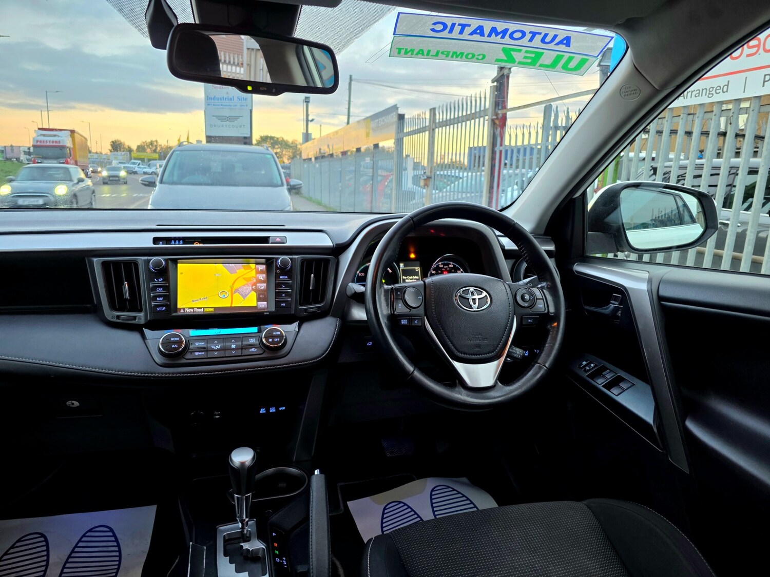 Used Toyota RAV4 2017 for sale - 76232629: Photo 35