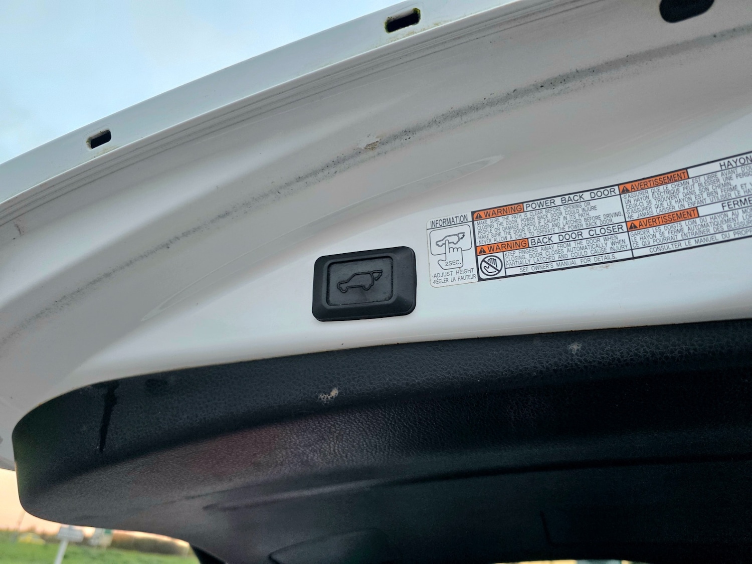Used Toyota RAV4 2017 for sale - 76232629: Photo 38
